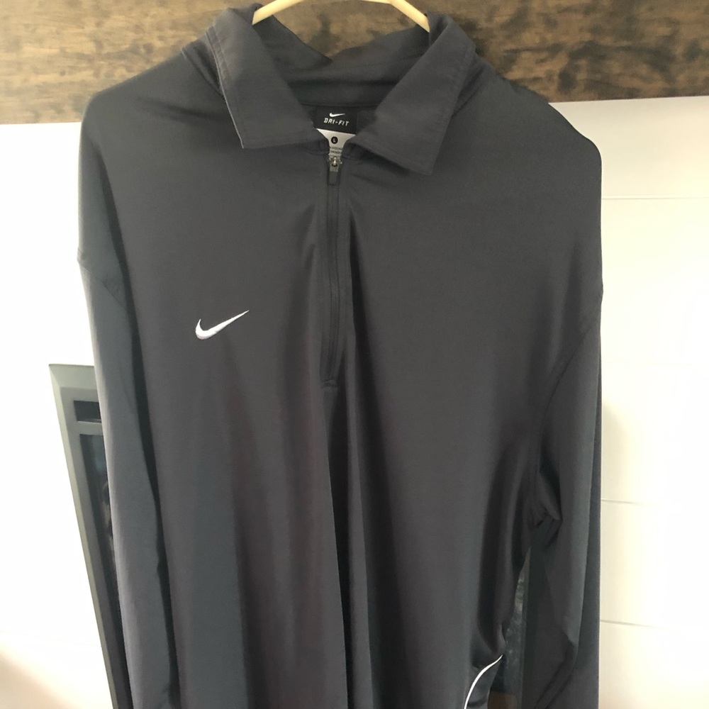 1/4 zip Nike Dri fit pullover